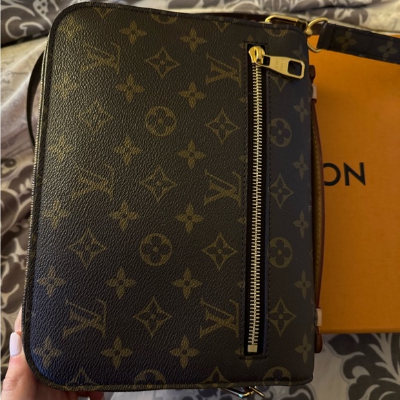 Louis Vuitton Pochette Metis in very good  condition. Made in France - Picture 2 of 14